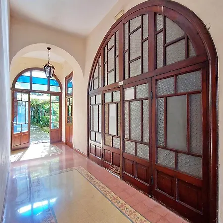Amm Luxury Bed and Breakfast 4*